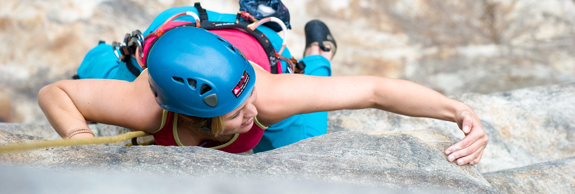 Kletterer auf einer Wand im Gasteinertal