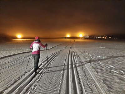Flutlichtlanglauf Langlaufoipe Sportplatz Unterber